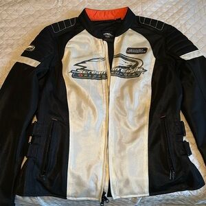 XL, used, very good conditions. No pads!